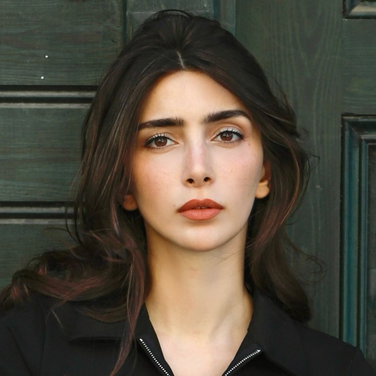 "Kuruluş Orhan"ın aktrisası "Uzak şehir"də - FOTO